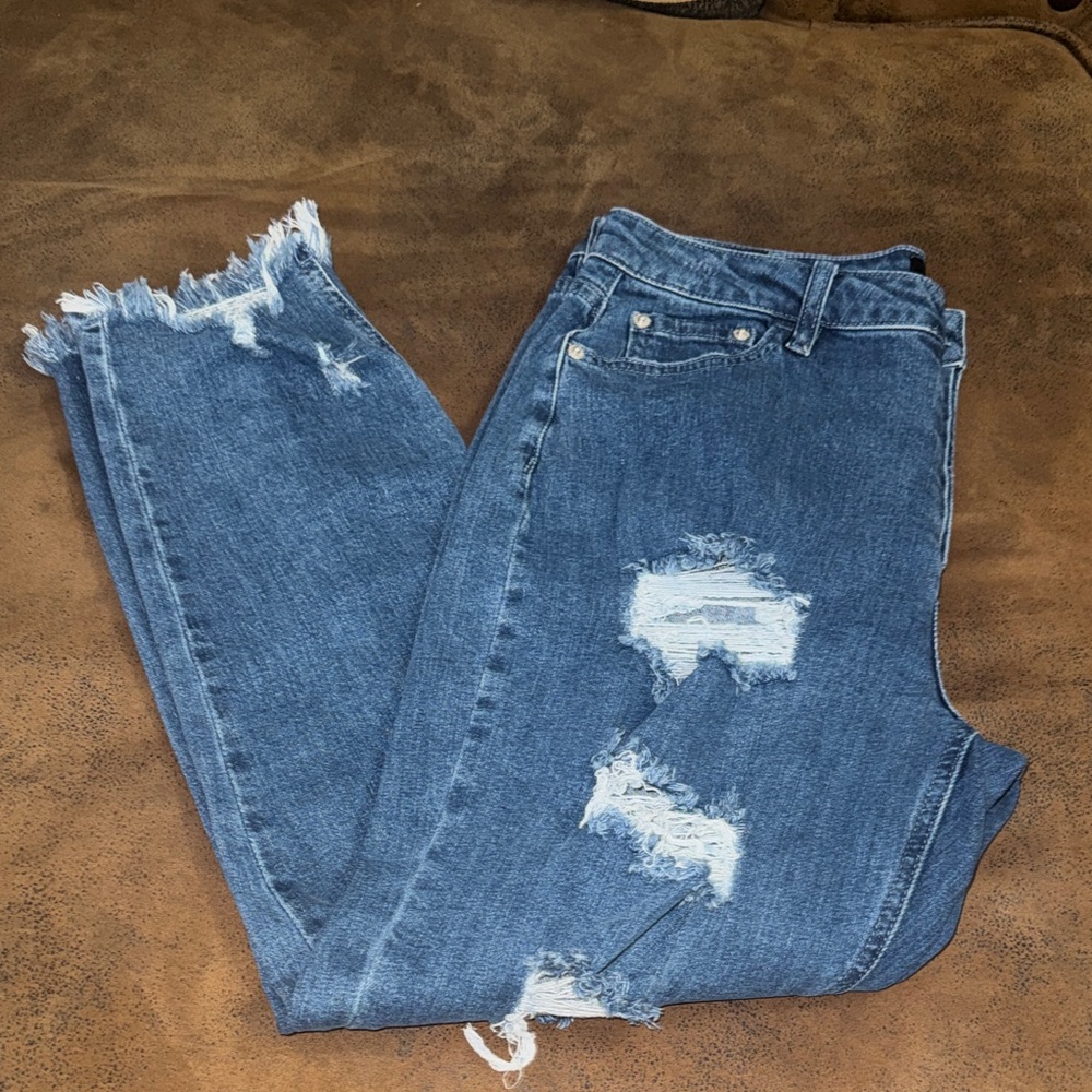 I & M Distressed Blue Jeans - Picture 2 of 15